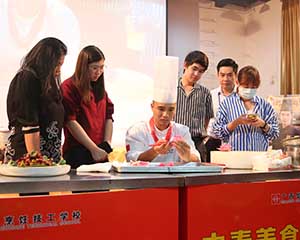 ��У�Ŀ������