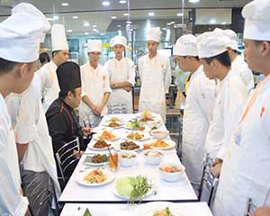 ��У�Ŀ������