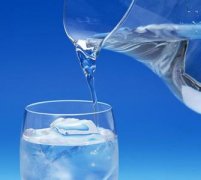 ����������һ��ˮ����κ�