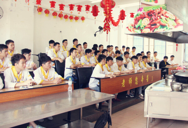 广西华南烹饪学校