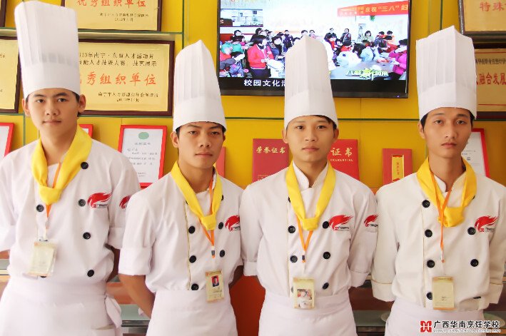 �����������ѧУ