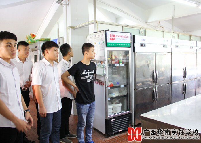 �����������ѧУ