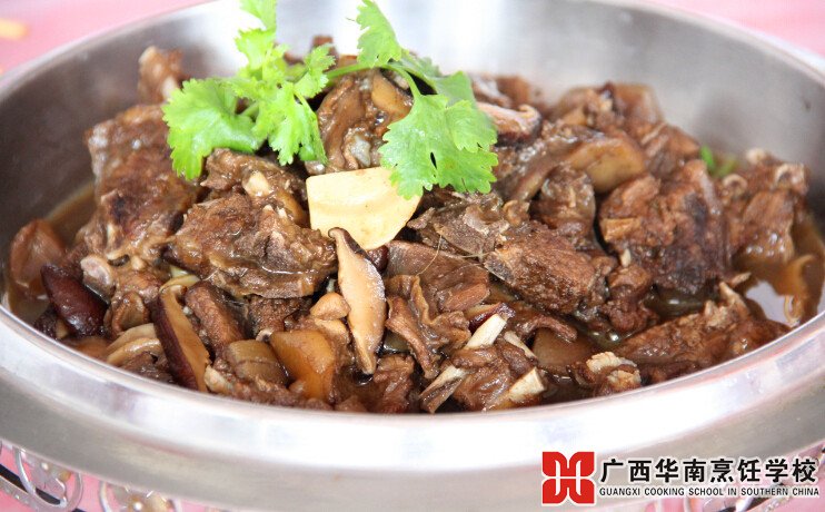 广西华南烹饪学校