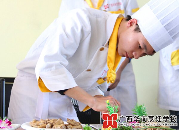 �����������ѧУ