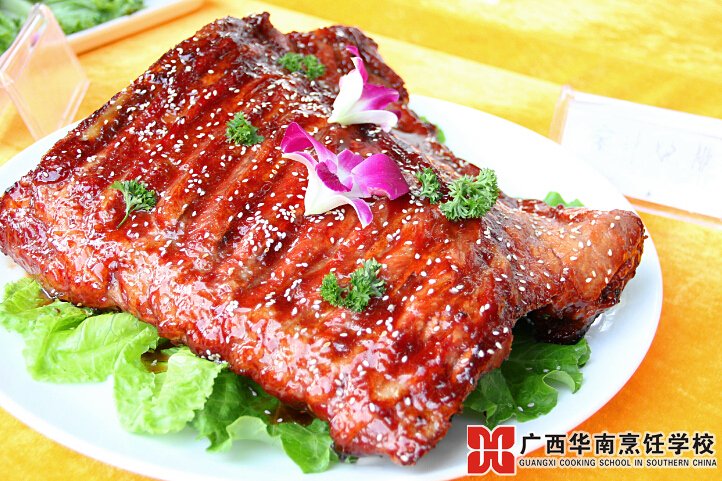 广西华南烹饪学校