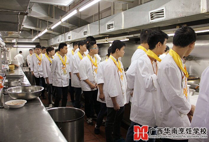 �����������ѧУ