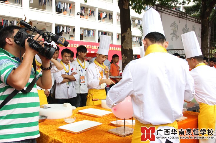 �����������ѧУ