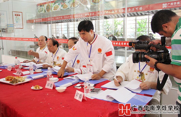 �����������ѧУ