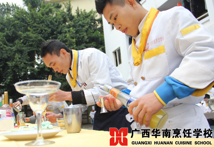 �����������ѧУ