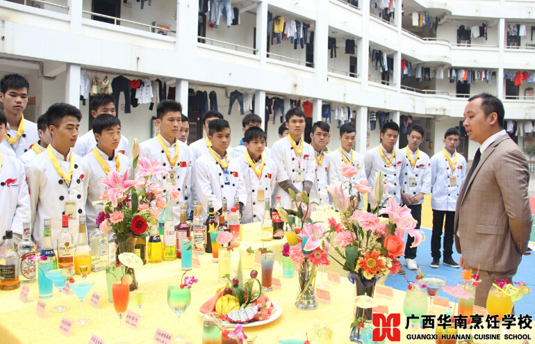 �����������ѧУ